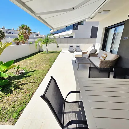 London Benidorm アパート