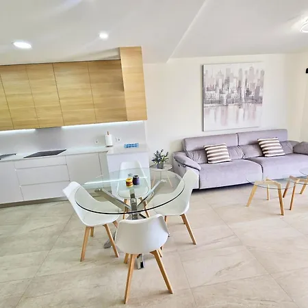 アパート London Benidorm フィネストラット